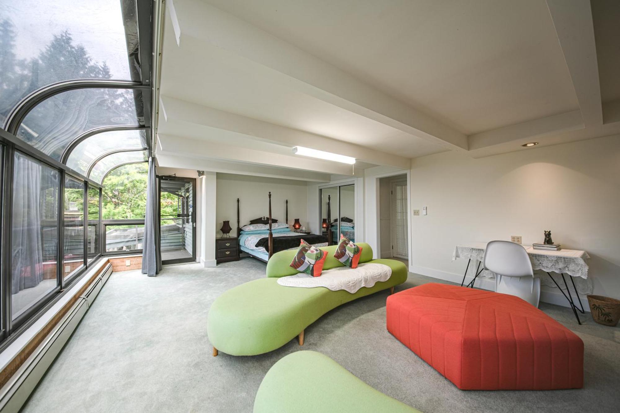Grouse Cheerful Large Private Bedroom, Bath, Shared Deck, Pool, Hot Tub North Vancouver Esterno foto