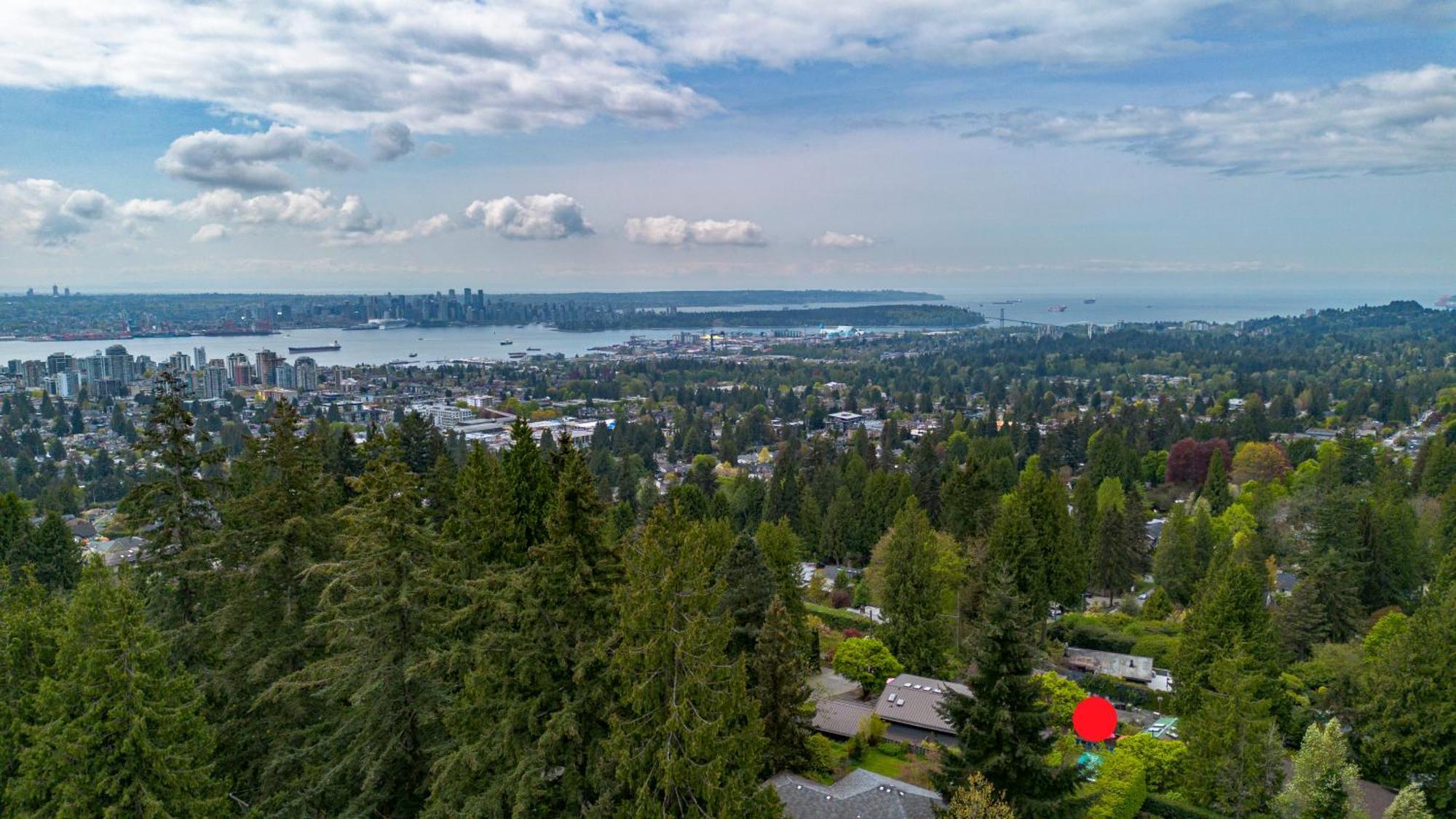 Grouse Cheerful Large Private Bedroom, Bath, Shared Deck, Pool, Hot Tub North Vancouver Esterno foto